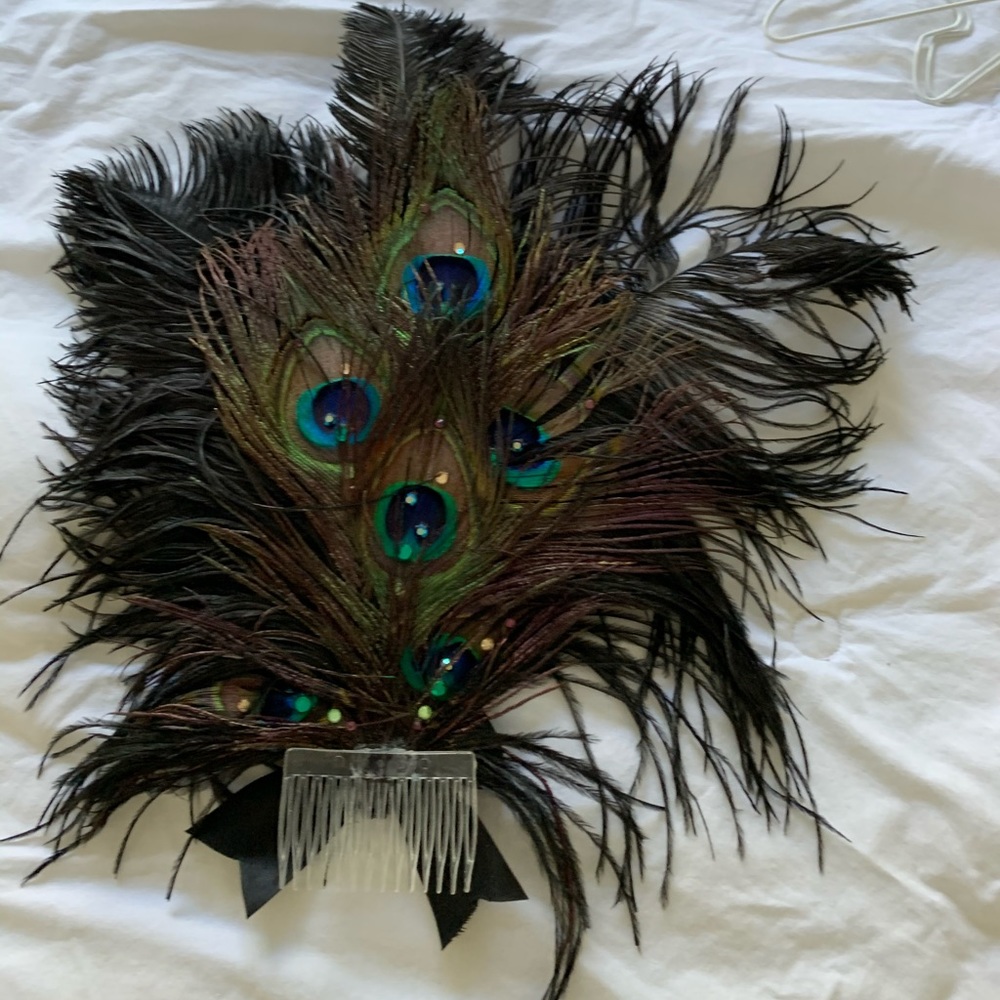 Peacock hair comb
